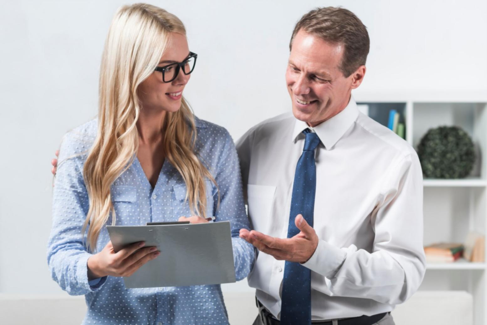 Interactive financial analysis workshop with participants discussing profitability concepts