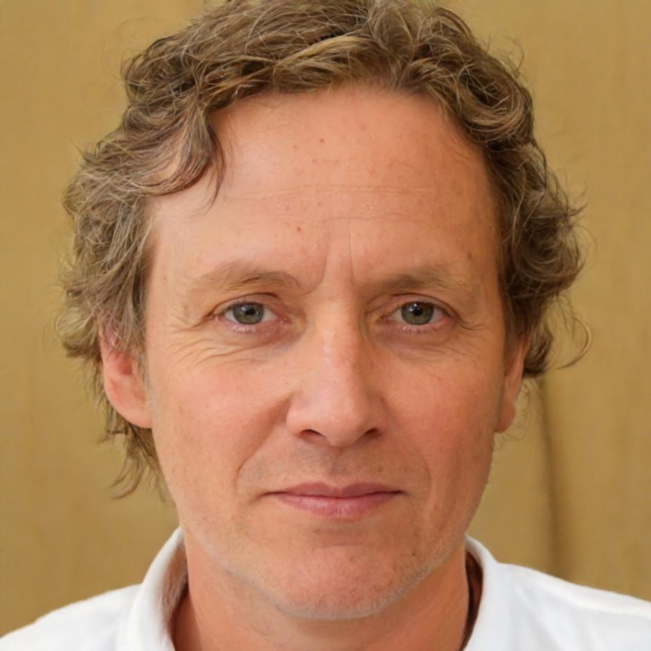 Portrait of Fraser Dunlop, business metrics specialist